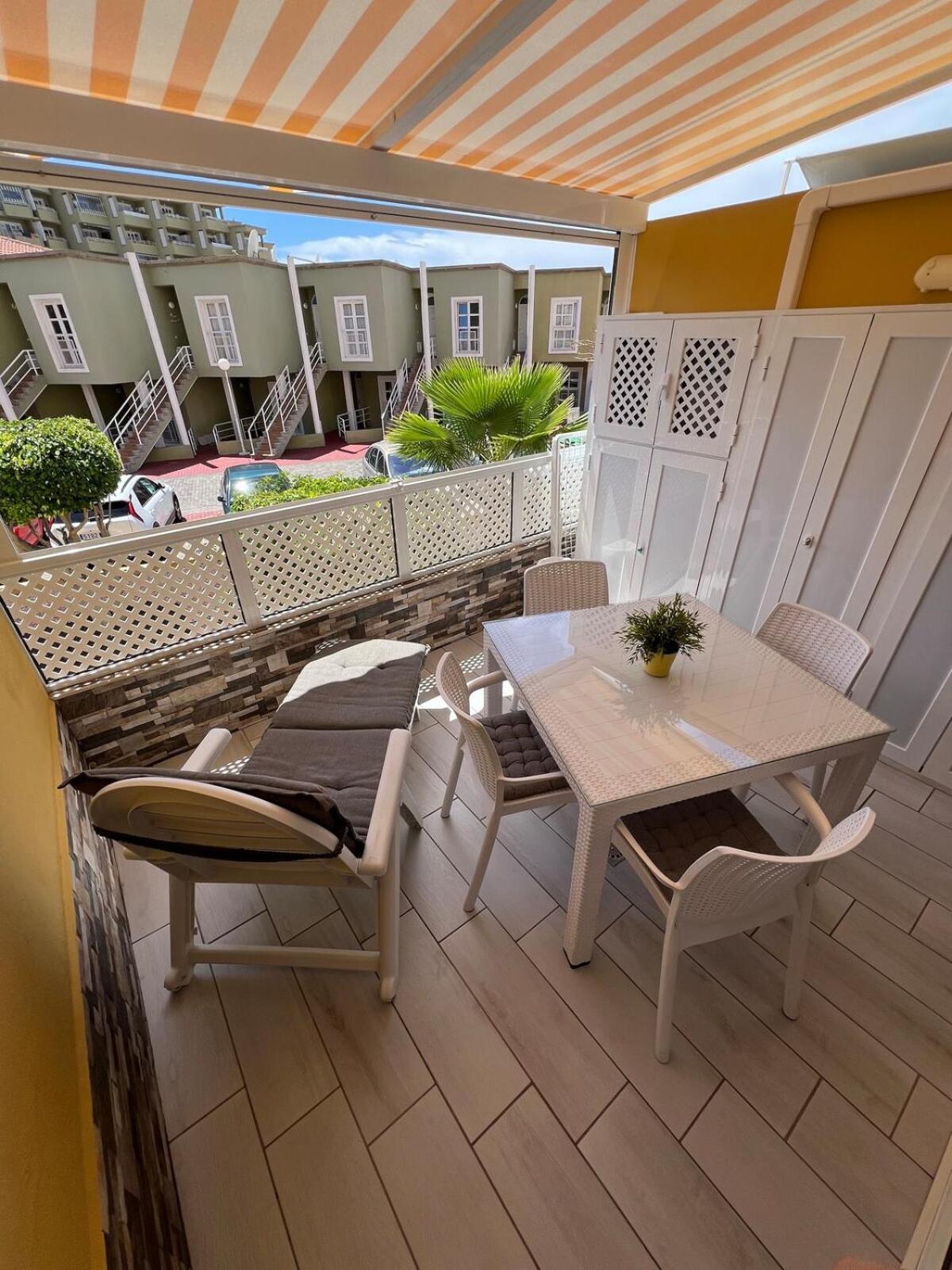 Dreamy Duo 2 Bed - Orlandito Apartment